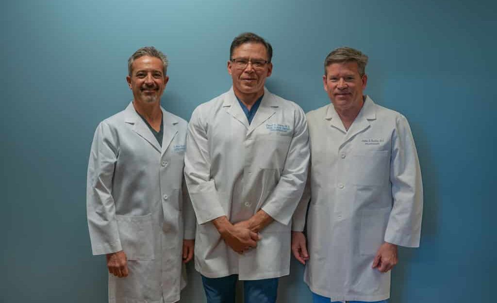 group photo of middle tn ent doctors and PAs